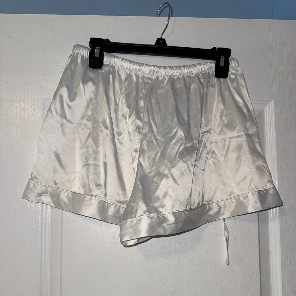 White Silk Pj set - Picture 7 of 9